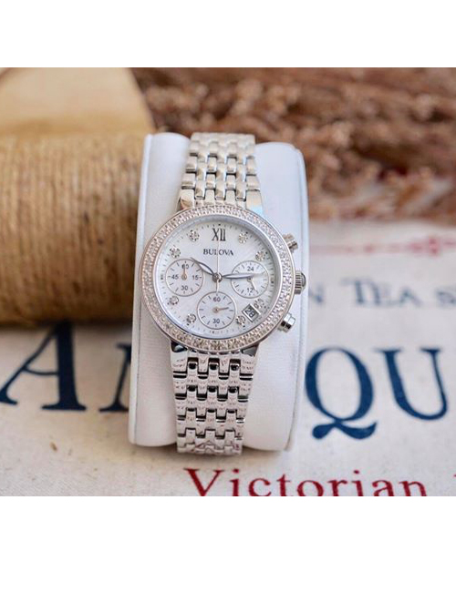 Bulova 96R204 ng h ch nh h ng