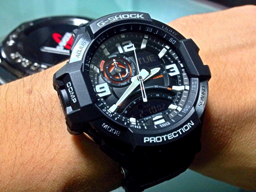 dong-ho-g-shock-do-nhiet-do-ban-da-thu-chua