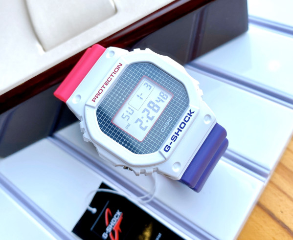 Casio DW-5600THB-7DR